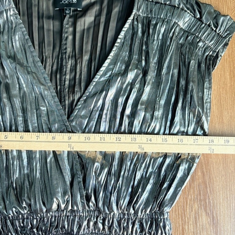 JOE'S Jeans Lea Lame Metallic Peplum Top Metallic Silver Plunge Neck Smocked S - Picture 7 of 8